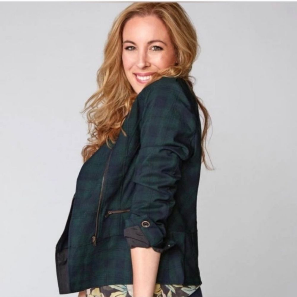 NWT Cabi Tartan Moto Jacket Women's 6 Navy Green Fitted Long Sleeve Full Zip